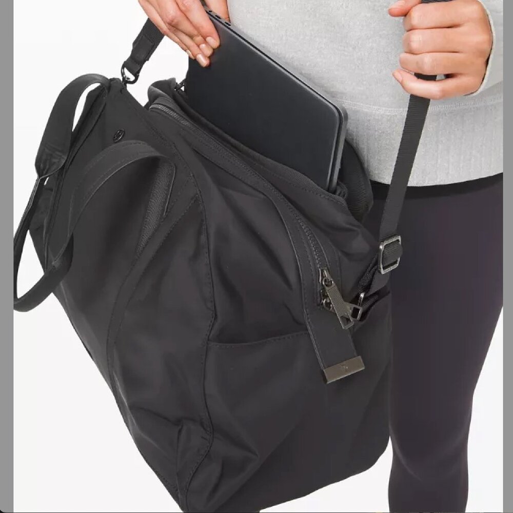 Lululemon Out of Range Duffel Black 33L
